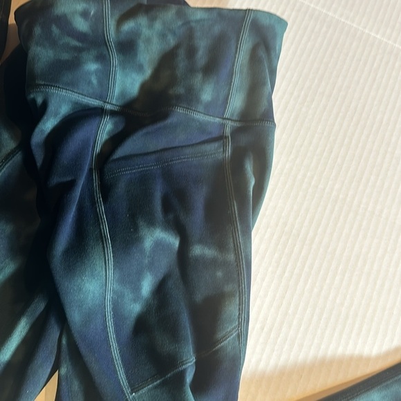 Victorias Secret green navy look of tye dye leggings w side pockets super soft - Picture 7 of 8